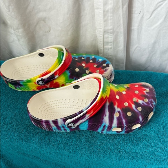 Crocs Classic Clog Tie Dye Rainbow Men's Sz 10 Womens Sz 12 - Picture 4 of 8